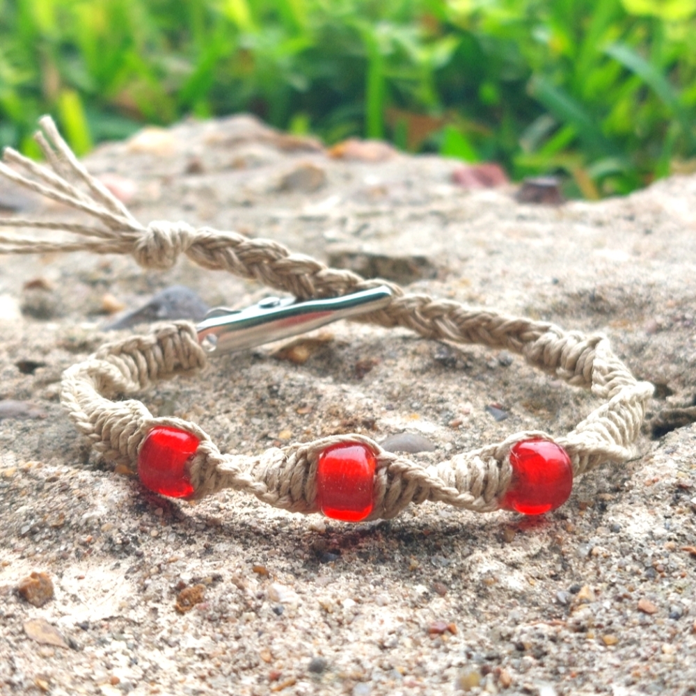 Red Spiral Adjustable Hemp Bracelet